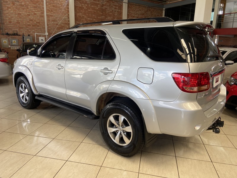 HILUX SW4 3.0 SRV 4X4 16V TURBO INTERCOOLER DIESEL 4P AUTOMÁTICO - 2006 - FARROUPILHA