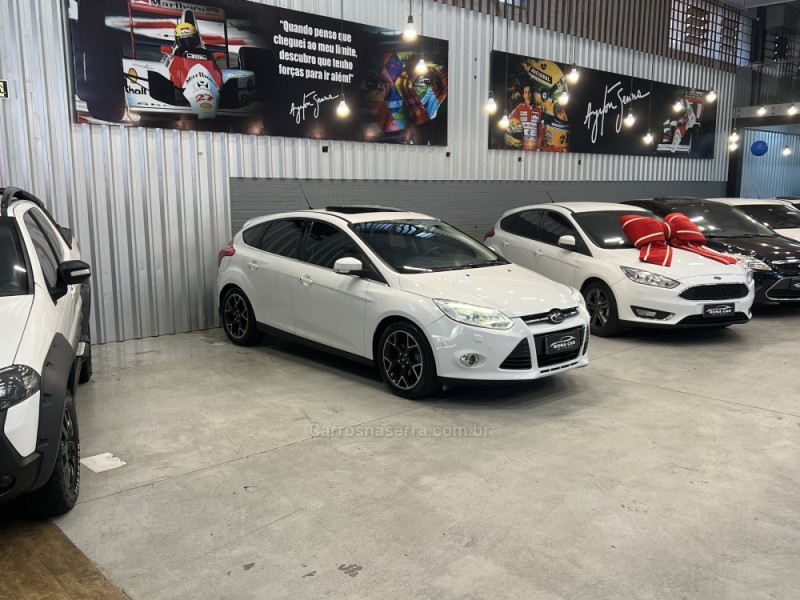 FOCUS 2.0 TITANIUM PLUS HATCH 16V FLEX 4P AUTO - 2015 - CAXIAS DO SUL