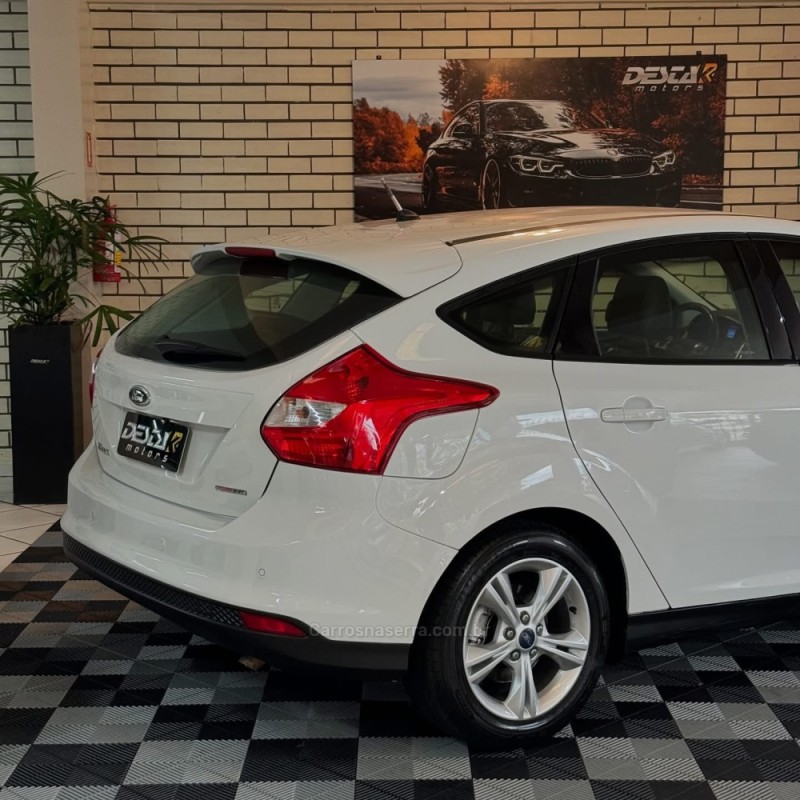 FOCUS 1.6 S HATCH 16V FLEX 4P AUTOMÁTICO - 2014 - NOVO HAMBURGO