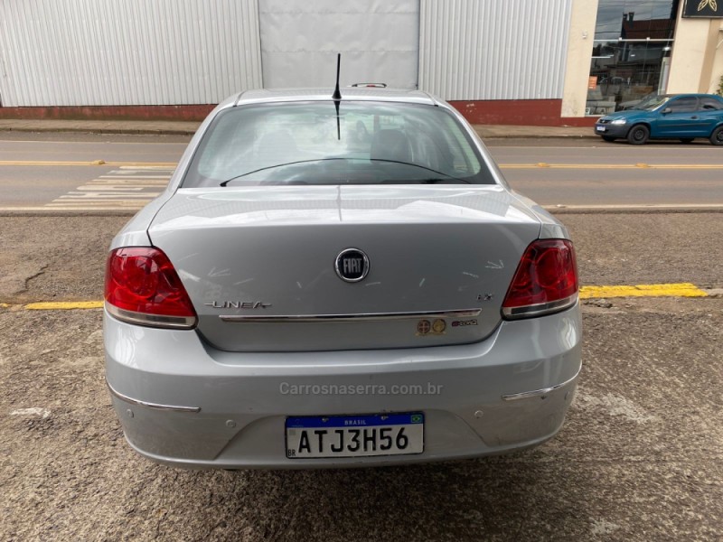 LINEA 1.8 LX 16V FLEX 4P MANUAL - 2011 - VACARIA