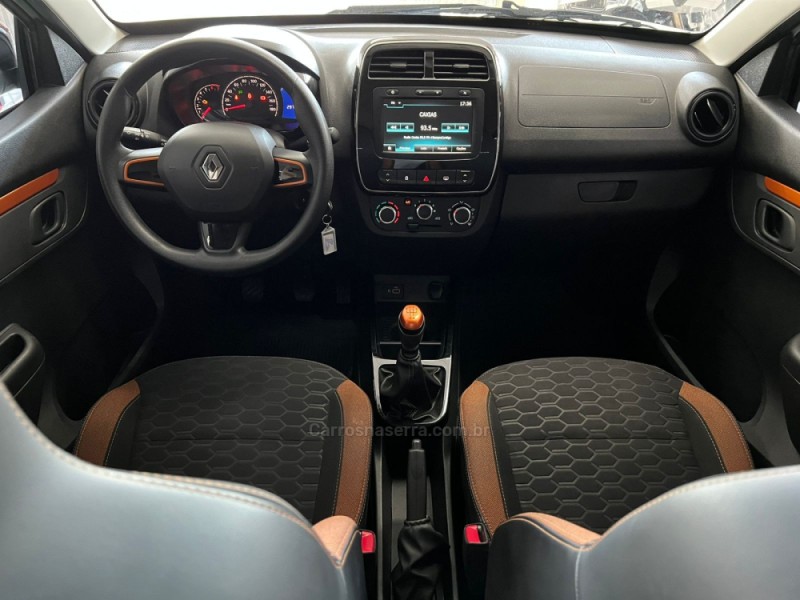 KWID 1.0 12V OUTSIDER FLEX 4P MANUAL - 2021 - CAXIAS DO SUL