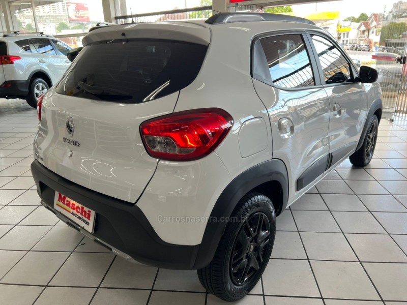 KWID 1.0 12V OUTSIDER FLEX 4P MANUAL - 2021 - CAXIAS DO SUL