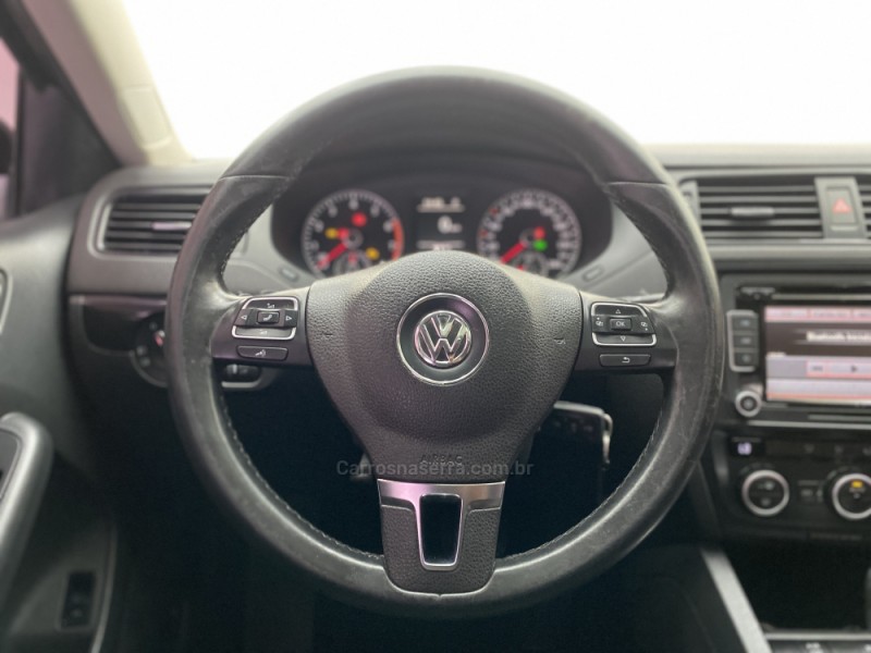 JETTA 2.0 COMFORTLINE FLEX 4P TIPTRONIC - 2014 - CARLOS BARBOSA