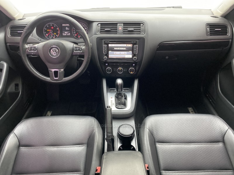 JETTA 2.0 COMFORTLINE FLEX 4P TIPTRONIC - 2014 - CARLOS BARBOSA