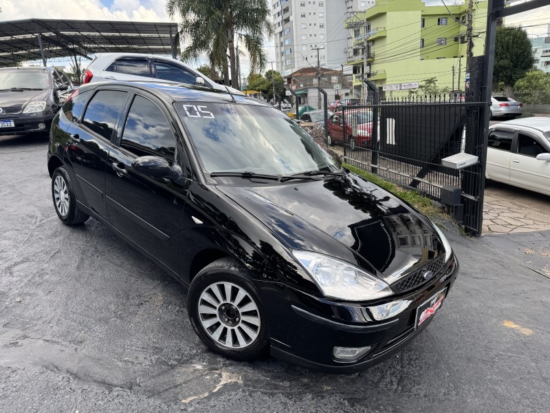 FOCUS 1.6 GL 8V GASOLINA 4P MANUAL - 2005 - CAXIAS DO SUL