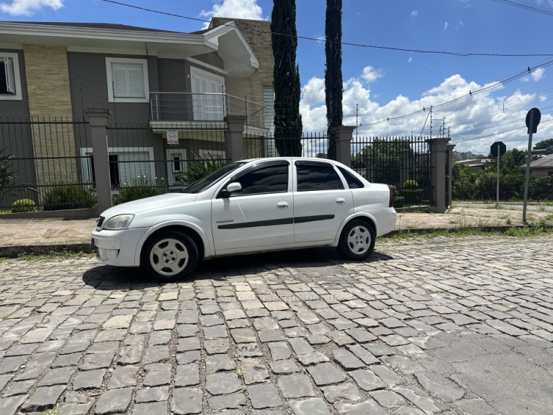 CORSA 1.4 MPFI PREMIUM SEDAN 8V FLEX 4P MANUAL - 2011 - CAXIAS DO SUL