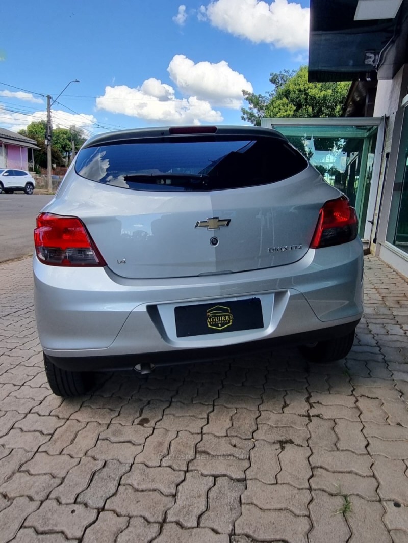 ONIX 1.4 MPFI LTZ 8V FLEX 4P MANUAL - 2015 - PASSO FUNDO