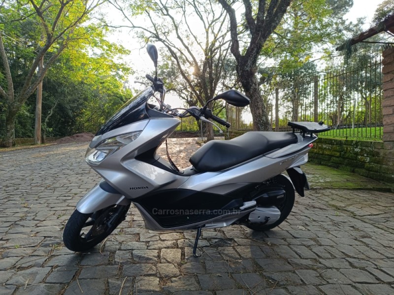 PCX 150 - 2018 - LAJEADO