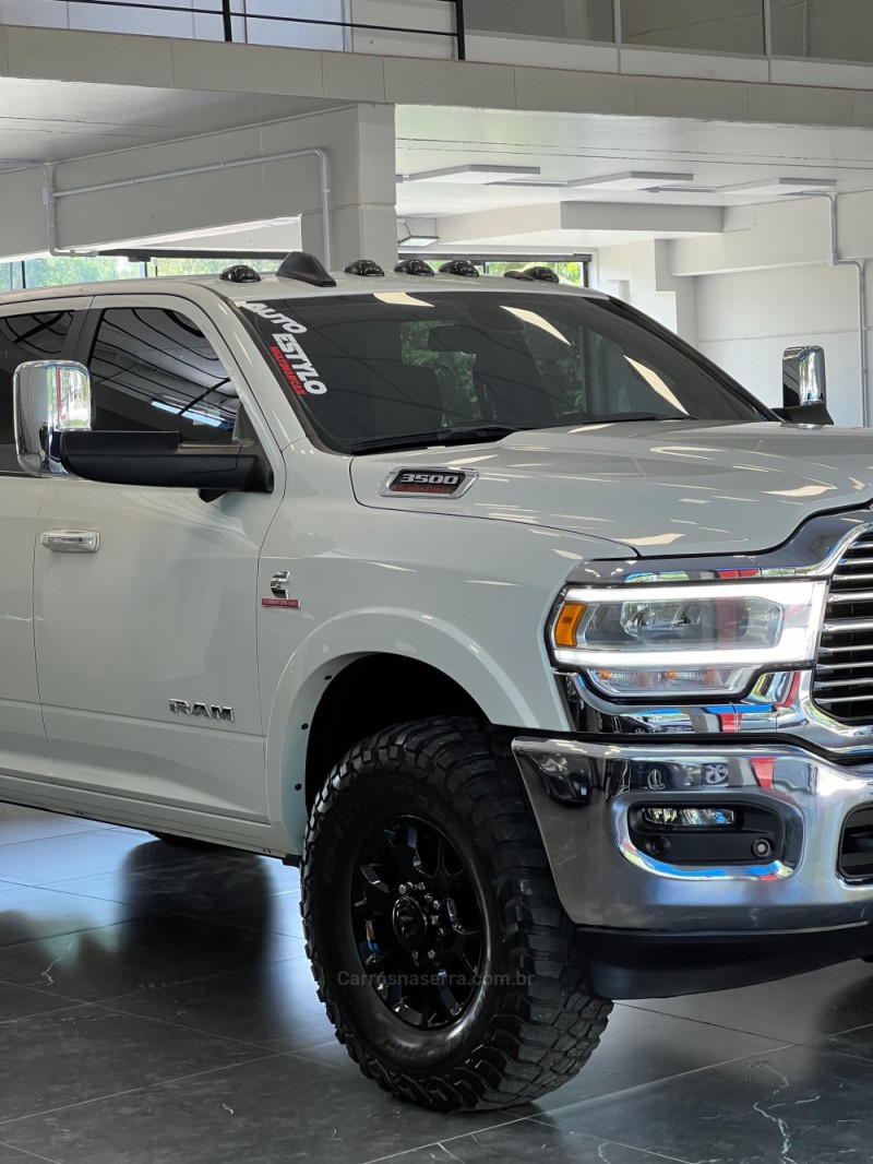 RAM 6.7 3500 LARAMIE 4X4 CD 6 CILINDROS TURBO DIESEL 4P AUTOMÁTICO - 2022 - ESTâNCIA VELHA