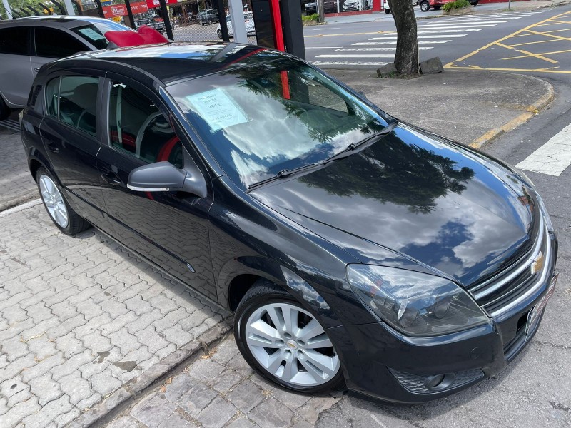 VECTRA 2.0 MPFI GT HATCH 8V FLEX 4P MANUAL