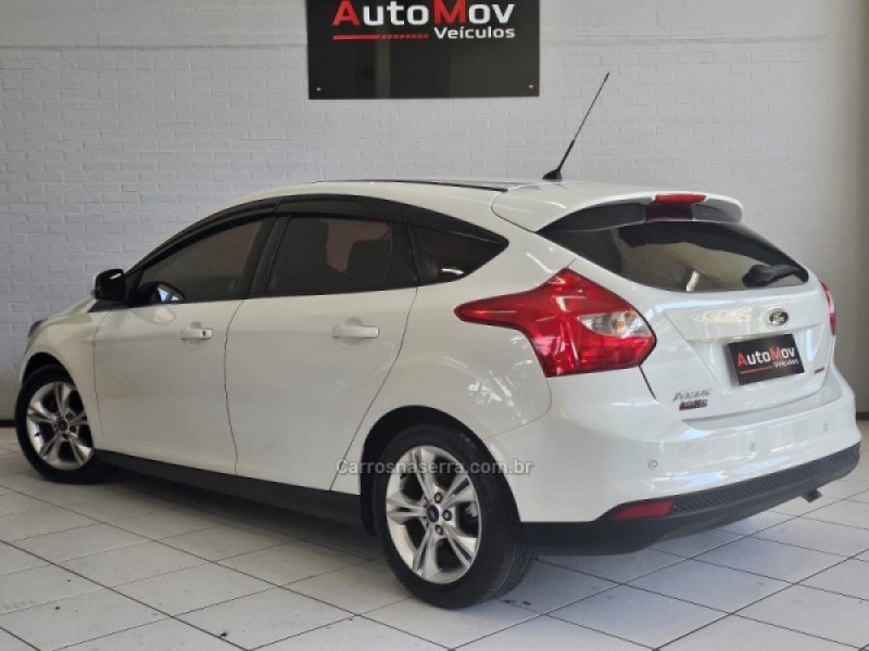 FOCUS 1.6 SE HATCH 16V FLEX 4P AUTOMÁTICO - 2015 - CAXIAS DO SUL