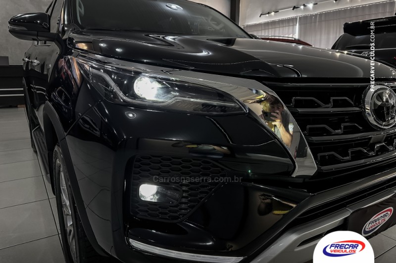 HILUX SW4 2.8 SRX 4X4 7 LUGARES 16V TURBO INTERCOOLER DIESEL 4P AUTOMÁTICO - 2021 - SARANDI