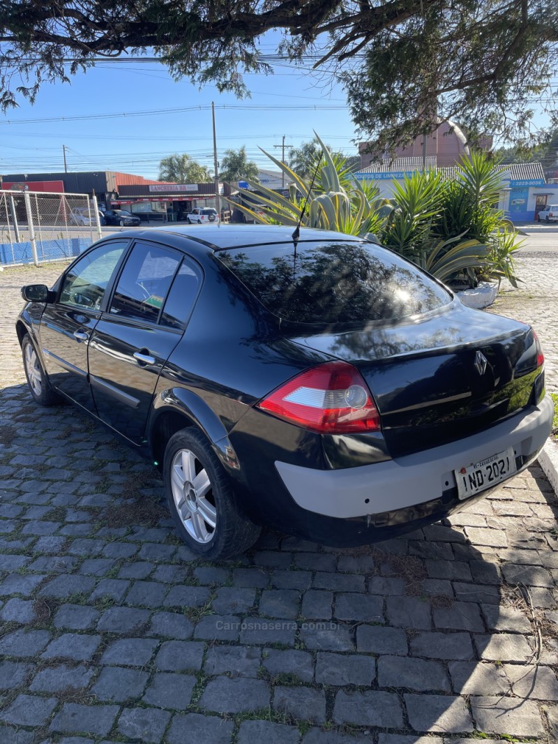 MÉGANE 2.0 EXPRESSION SEDAN 16V GASOLINA 4P AUTOMÁTICO - 2007 - CAXIAS DO SUL