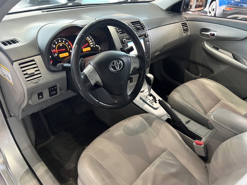 COROLLA 2.0 XEI 16V FLEX 4P AUTOMÁTICO - 2014 - FARROUPILHA