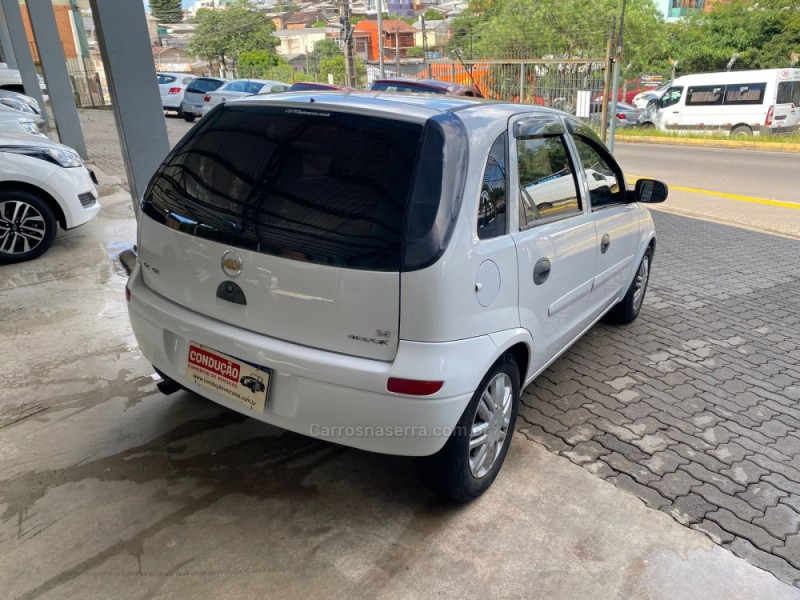 CORSA 1.4 MPFI MAXX 8V FLEX 4P MANUAL - 2011 - CAXIAS DO SUL