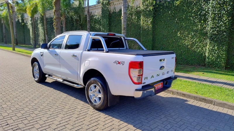 RANGER 3.2 XLT 4X4 CD 20V DIESEL 4P AUTOMÁTICO - 2015 - CAXIAS DO SUL