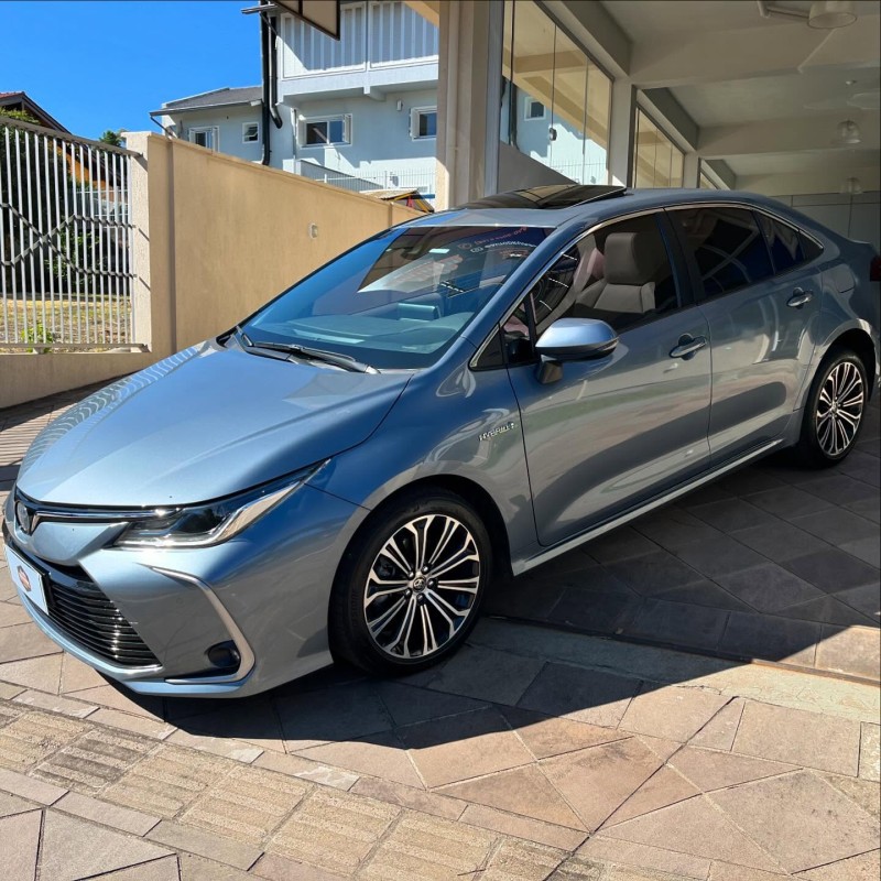 COROLLA 1.8 ALTIS PREMIUM 16V HÍBRIDO 4P AUTOMÁTICO - 2023 - NOVA PETRóPOLIS