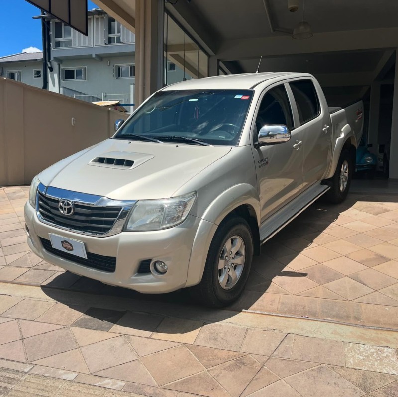 HILUX 3.0 SRV 4X4 CD 16V TURBO INTERCOOLER DIESEL 4P AUTOMÁTICO - 2014 - NOVA PETRóPOLIS