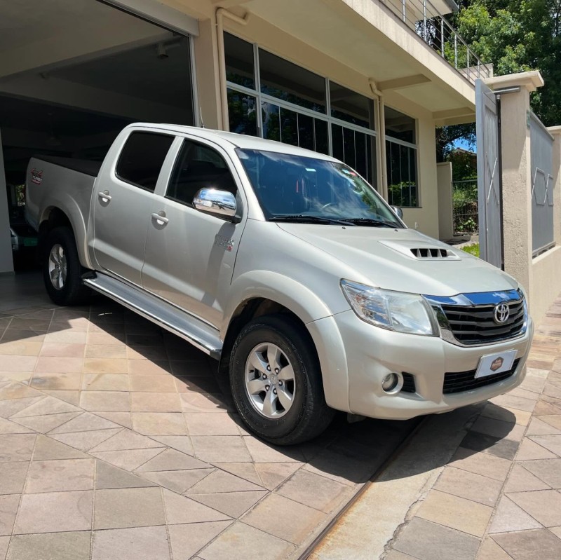 HILUX 3.0 SRV 4X4 CD 16V TURBO INTERCOOLER DIESEL 4P AUTOMÁTICO - 2014 - NOVA PETRóPOLIS