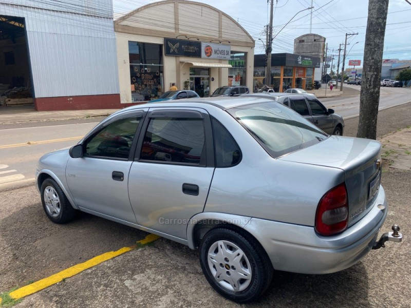 CORSA 1.0 MPFI CLASSIC SEDAN LIFE 8V FLEX 4P MANUAL - 2009 - VACARIA