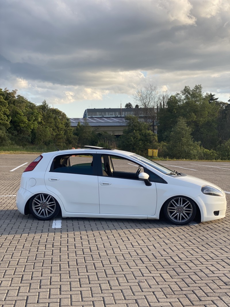 PUNTO 1.4 ELX 8V FLEX 4P MANUAL - 2010 - CAXIAS DO SUL