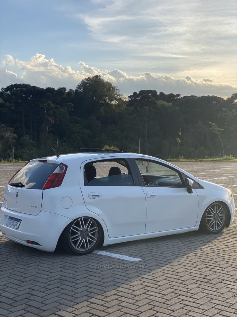 PUNTO 1.4 ELX 8V FLEX 4P MANUAL - 2010 - CAXIAS DO SUL