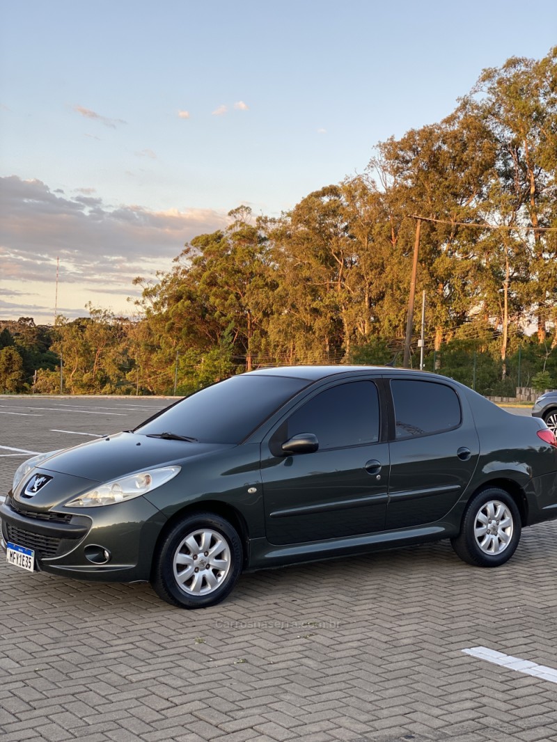 207 1.4 SEDAN XR PASSION 8V FLEX 4P MANUAL - 2010 - CAXIAS DO SUL