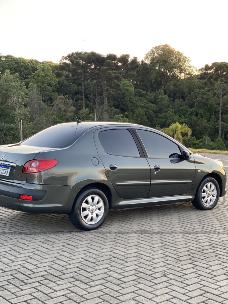 207 1.4 SEDAN XR PASSION 8V FLEX 4P MANUAL - 2010 - CAXIAS DO SUL