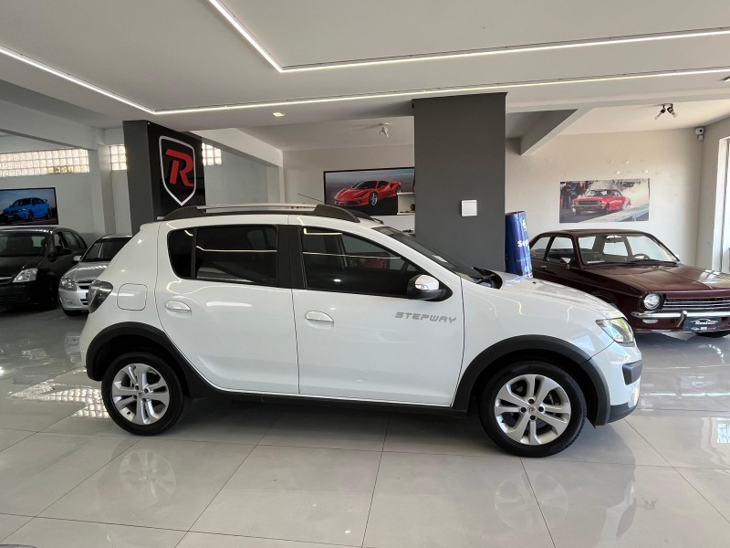 SANDERO 1.6 STEPWAY EASY R 16V FLEX 4P AUTOMÁTICO - 2015 - BENTO GONçALVES