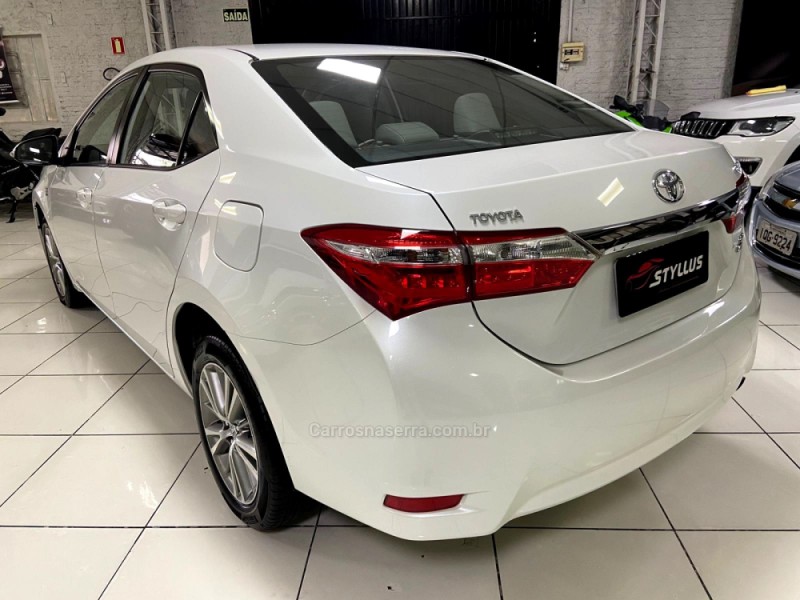 COROLLA 2.0 XEI 16V FLEX 4P AUTOMÁTICO - 2015 - ESTâNCIA VELHA