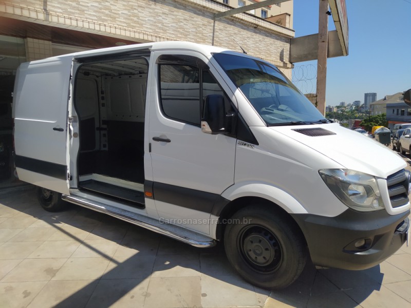 SPRINTER 2.2 FURGÃO 415 LONGO TETO BAIXO DIESEL 3P MANUAL - 2018 - BENTO GONçALVES