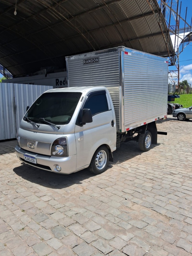 hr 2.5 tci hd longo sem cacamba 4x2 8v 97cv turbo intercooler diesel 2p manual 2012 caxias do sul