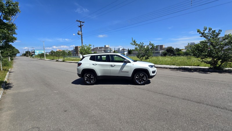 COMPASS 2.0 16V DIESEL TRAILHAWK 4X4 AUTOMÁTICO - 2017 - BENTO GONçALVES