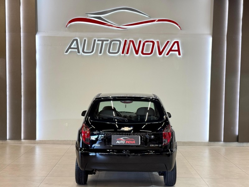 CELTA 1.0 MPFI LT 8V FLEX 4P MANUAL - 2015 - IVOTI