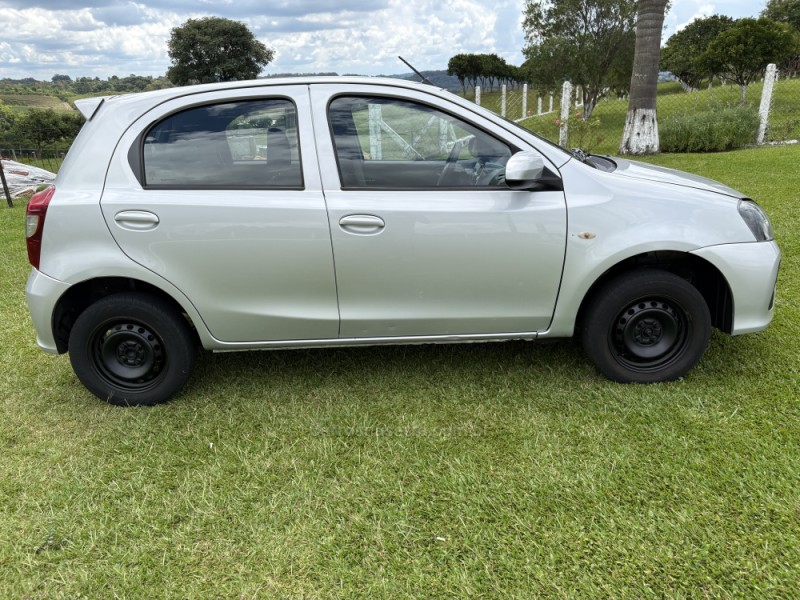 ETIOS 1.3 X 16V FLEX 4P MANUAL - 2020 - FARROUPILHA