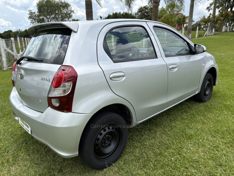 ETIOS 1.3 X 16V FLEX 4P MANUAL - 2020 - FARROUPILHA