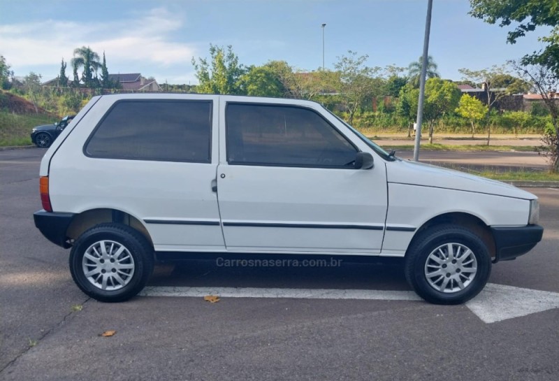 UNO 1.0 MILLE ELETRONIC 8V GASOLINA 2P MANUAL - 1993 - BENTO GONçALVES