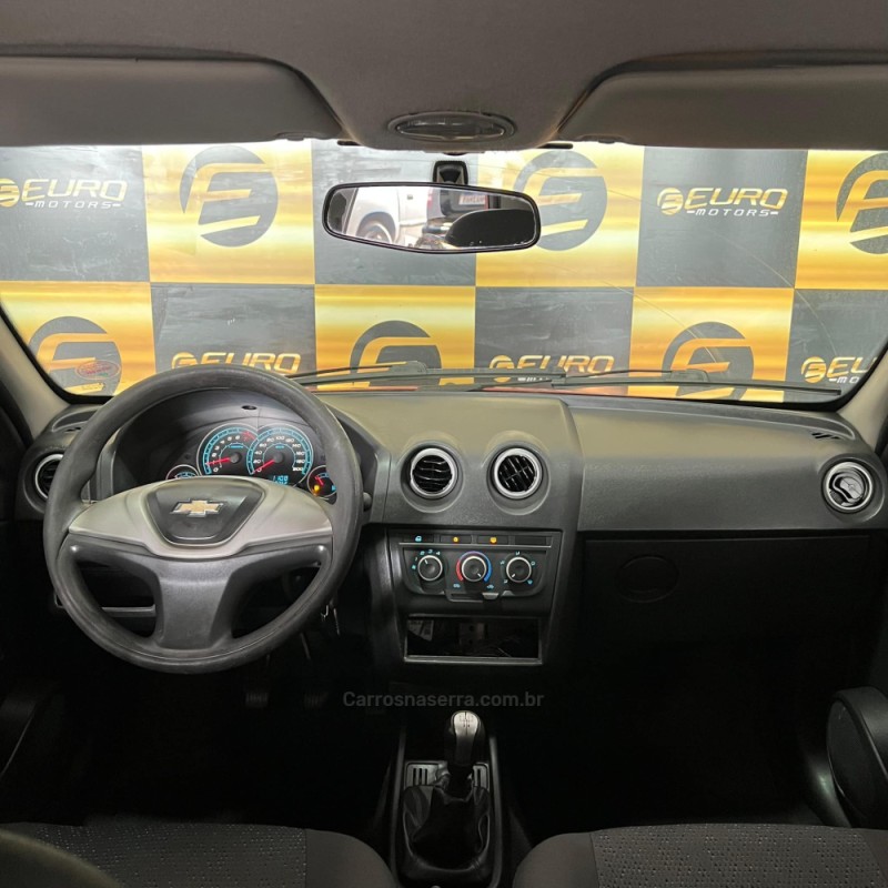 CELTA 1.0 MPFI LIFE 8V FLEX 4P MANUAL - 2013 - PORTãO