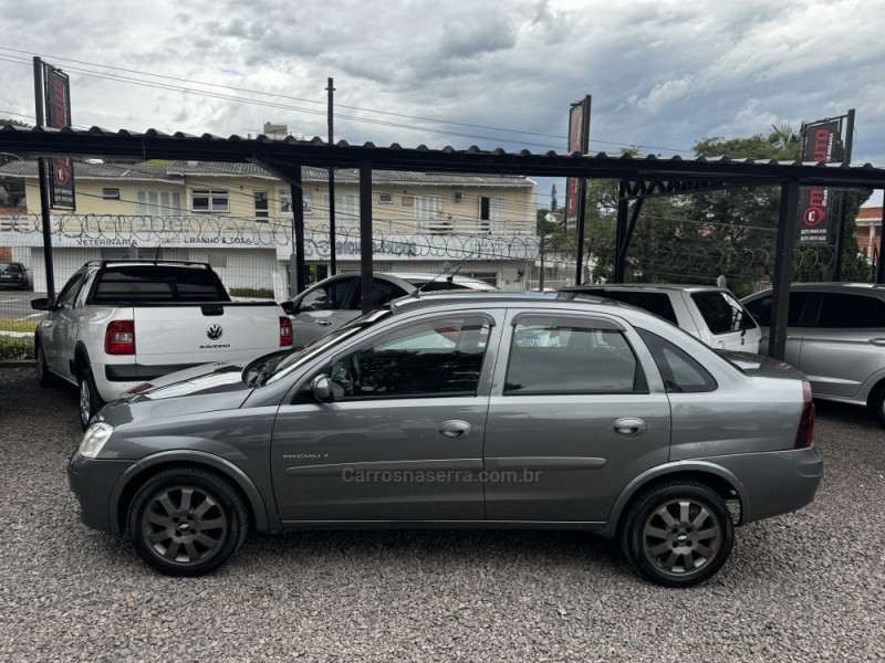 CORSA 1.4 MPFI PREMIUM SEDAN 8V FLEX 4P MANUAL - 2011 - NOVO HAMBURGO