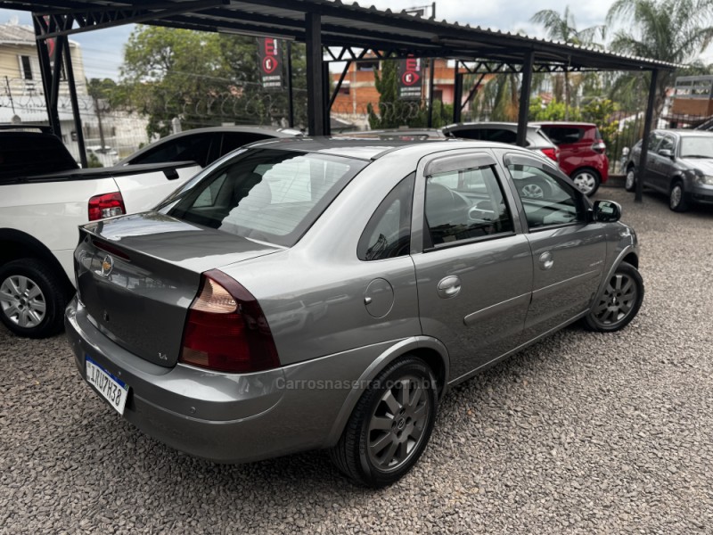 CORSA 1.4 MPFI PREMIUM SEDAN 8V FLEX 4P MANUAL - 2011 - NOVO HAMBURGO