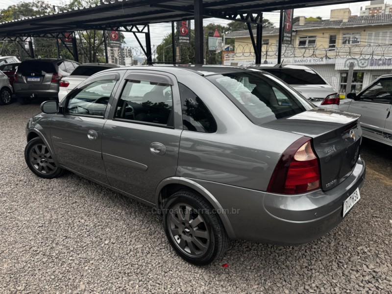 CORSA 1.4 MPFI PREMIUM SEDAN 8V FLEX 4P MANUAL - 2011 - NOVO HAMBURGO