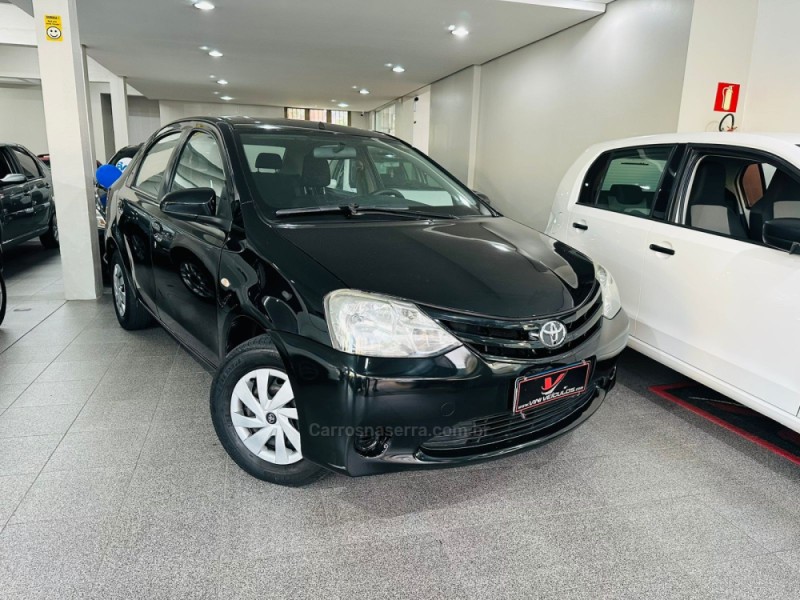 ETIOS 1.5 XS SEDAN 16V FLEX 4P MANUAL - 2014 - CAXIAS DO SUL