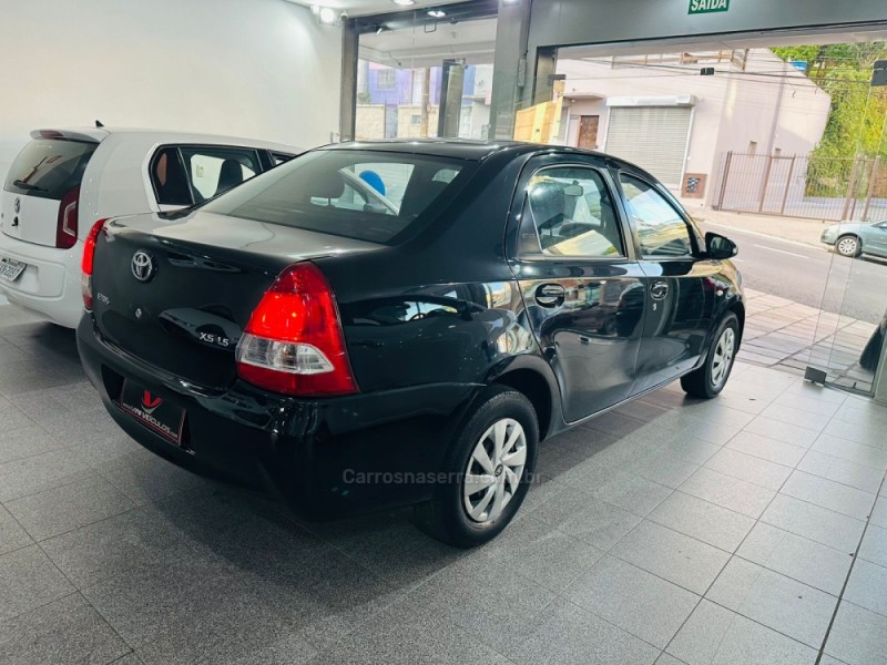 ETIOS 1.5 XS SEDAN 16V FLEX 4P MANUAL - 2014 - CAXIAS DO SUL