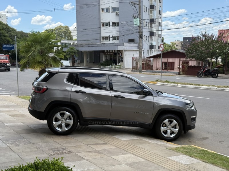 COMPASS 2.0 16V FLEX SPORT AUTOMÁTICO - 2018 - FARROUPILHA