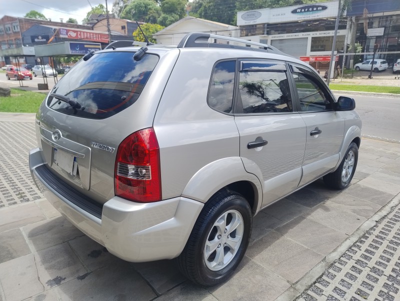 TUCSON 2.0 GL 2WD 16V GASOLINA 4P MANUAL - 2010 - CAXIAS DO SUL