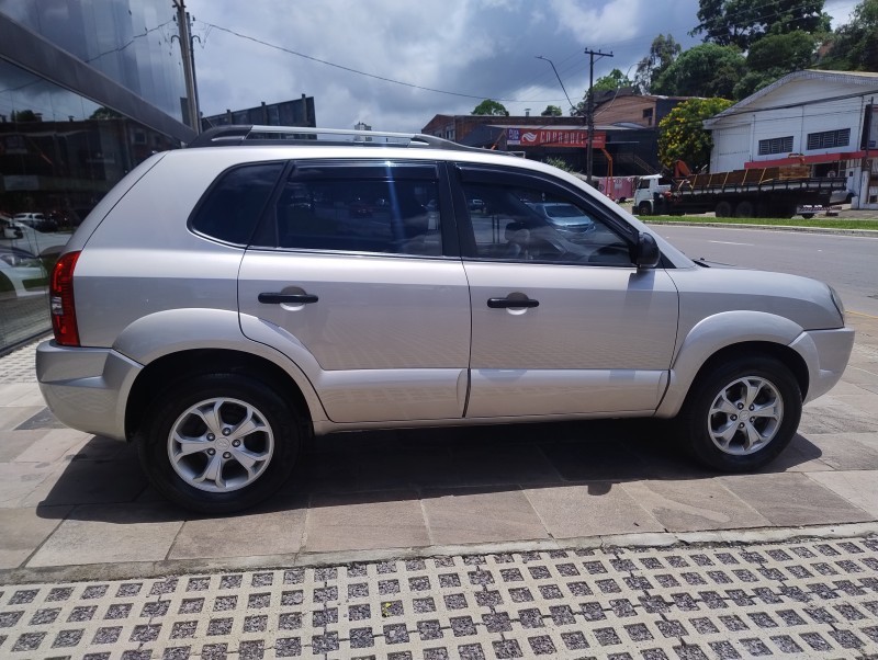 TUCSON 2.0 GL 2WD 16V GASOLINA 4P MANUAL - 2010 - CAXIAS DO SUL