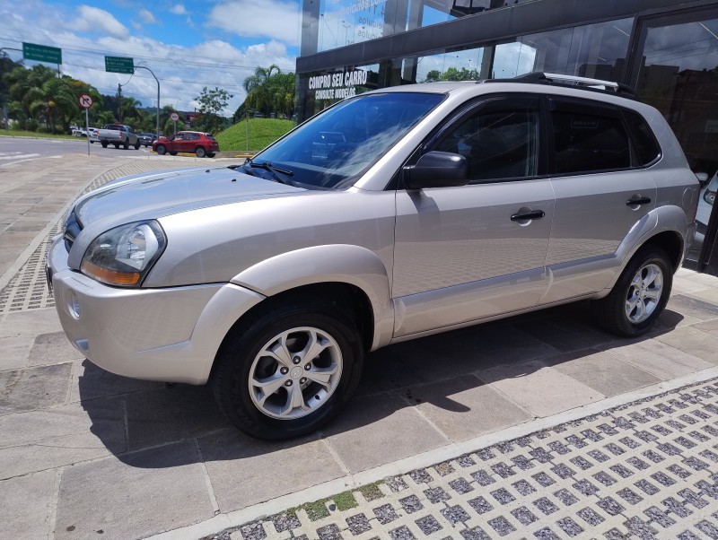 TUCSON 2.0 GL 2WD 16V GASOLINA 4P MANUAL - 2010 - CAXIAS DO SUL