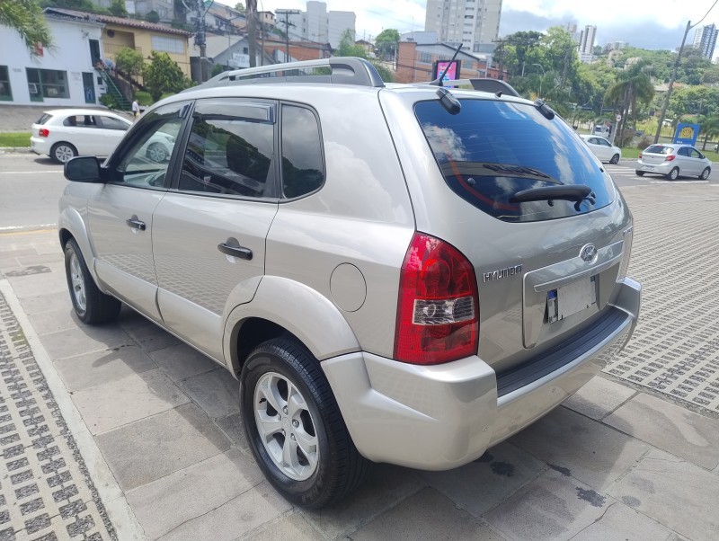 TUCSON 2.0 GL 2WD 16V GASOLINA 4P MANUAL - 2010 - CAXIAS DO SUL