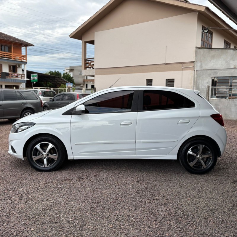 ONIX 1.4 MPFI LTZ 8V FLEX 4P AUTOMÁTICO - 2017 - LAJEADO