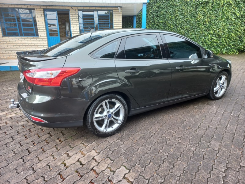 FOCUS 2.0 SE PLUS SEDAN 16V FLEX 4P AUTOMÁTICO - 2015 - CAXIAS DO SUL